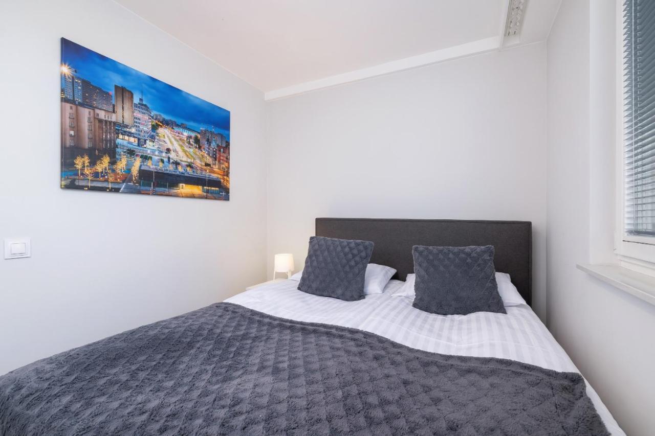 Korfantego Stylish Apartment With City View Spodek Katowice By Noclegi Renters Exterior photo